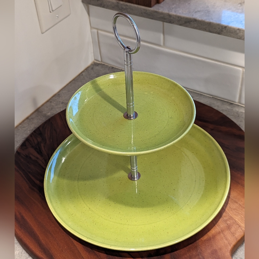 California poppy trail chartreuse two tier tidbit tray